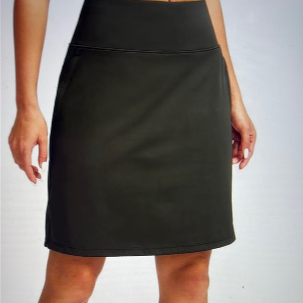 NWOT G Gradual 20” 7 Pocket Olive Skorts Size XLarge